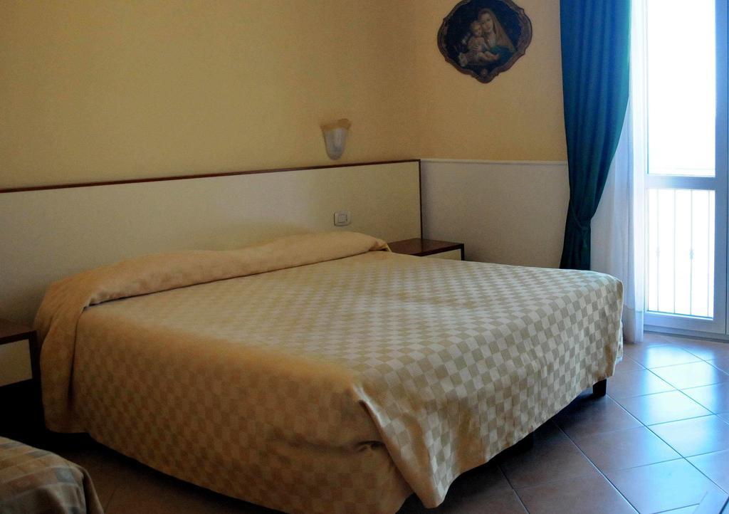 New Hotel Sonia Santa Maria di Castellabate Room photo